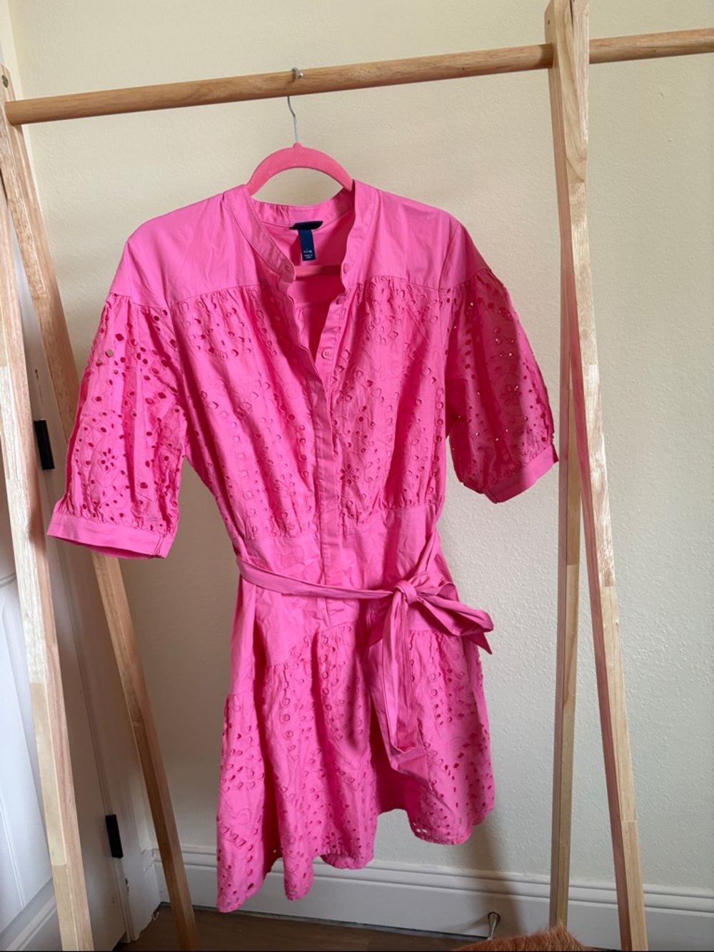 Classic Eyelet Tie-Waist Mini Dress - Pink